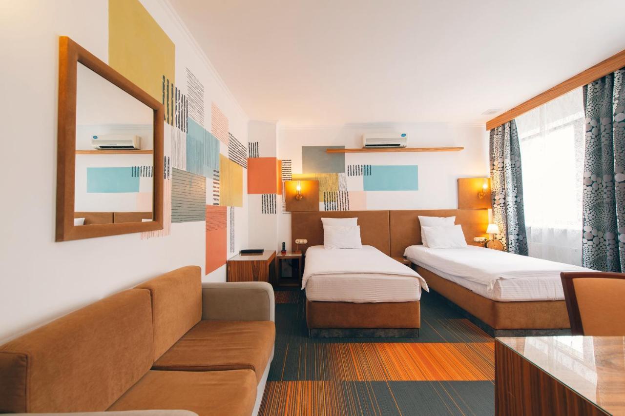 Inn Ozz Astana Ngoại thất bức ảnh