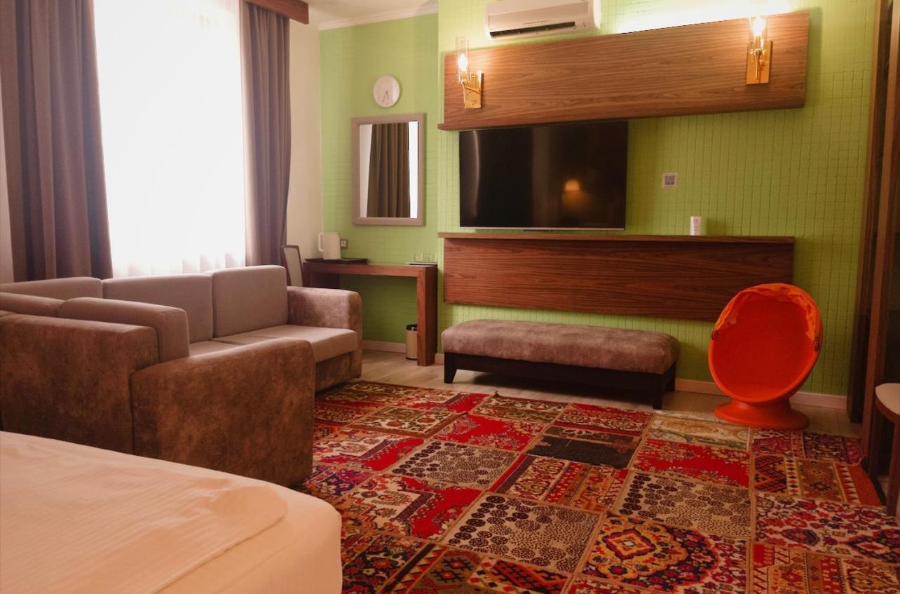 Inn Ozz Astana Ngoại thất bức ảnh