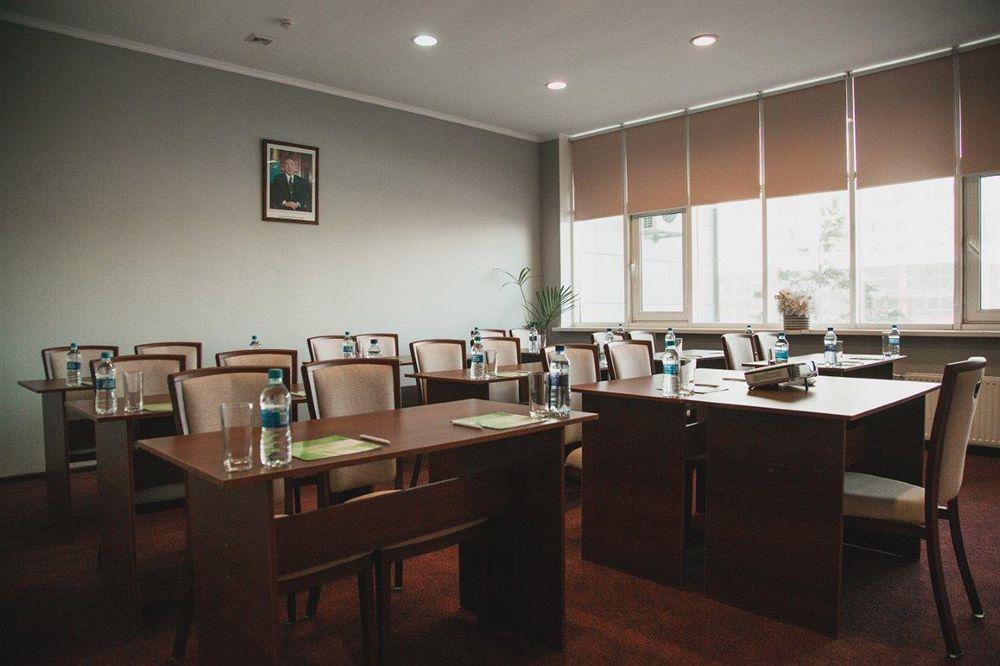 Inn Ozz Astana Ngoại thất bức ảnh