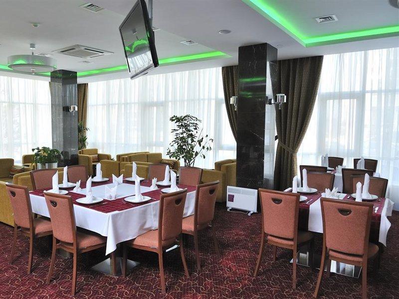 Inn Ozz Astana Ngoại thất bức ảnh